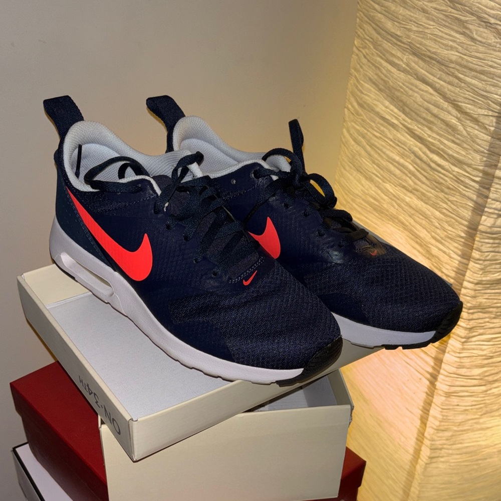 Nike women’s air max